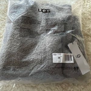 NWT UGG Australia Women’s Sage Turtleneck. Size Medium